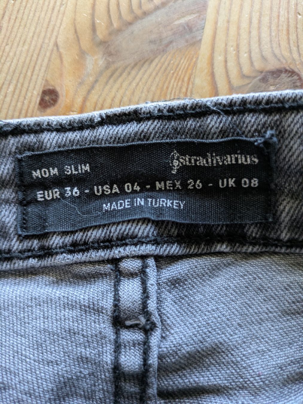 Stradivarius Jeans: Jeans Mom slim 36 von Stradivarius – Gebraucht aus Burgdorf von Mikewalther 2