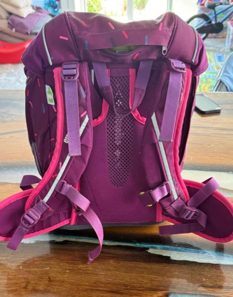 Sacs & sacs à dos: ergobag Schulranzen Set Beere – Neuf (Voir description) à Basel par M2831 4