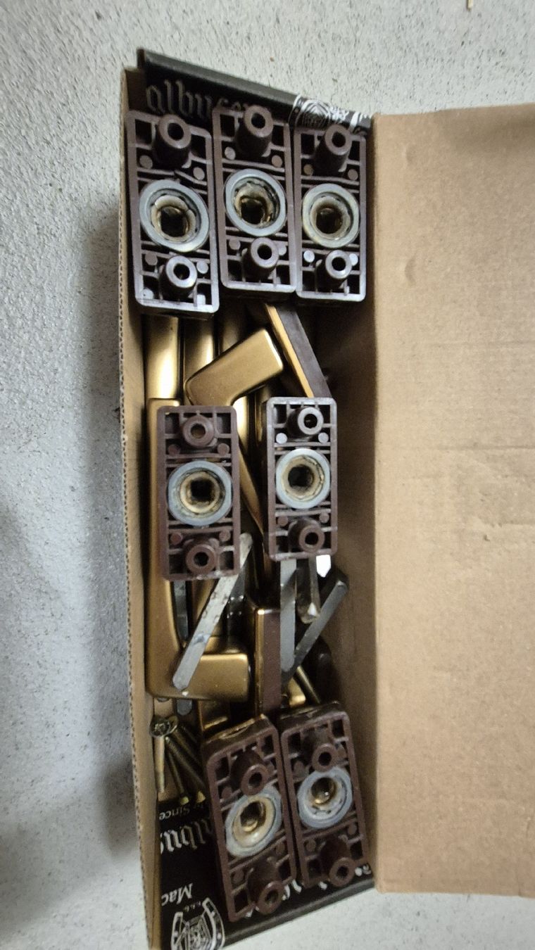 Finestre: Vintage Fenstergriffe, goldfarbe Messing – Usato da Lenzburg venduto da DobrzynM 5