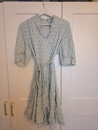 Damen Kleid mit Muster Bindegürtel guter Zustand