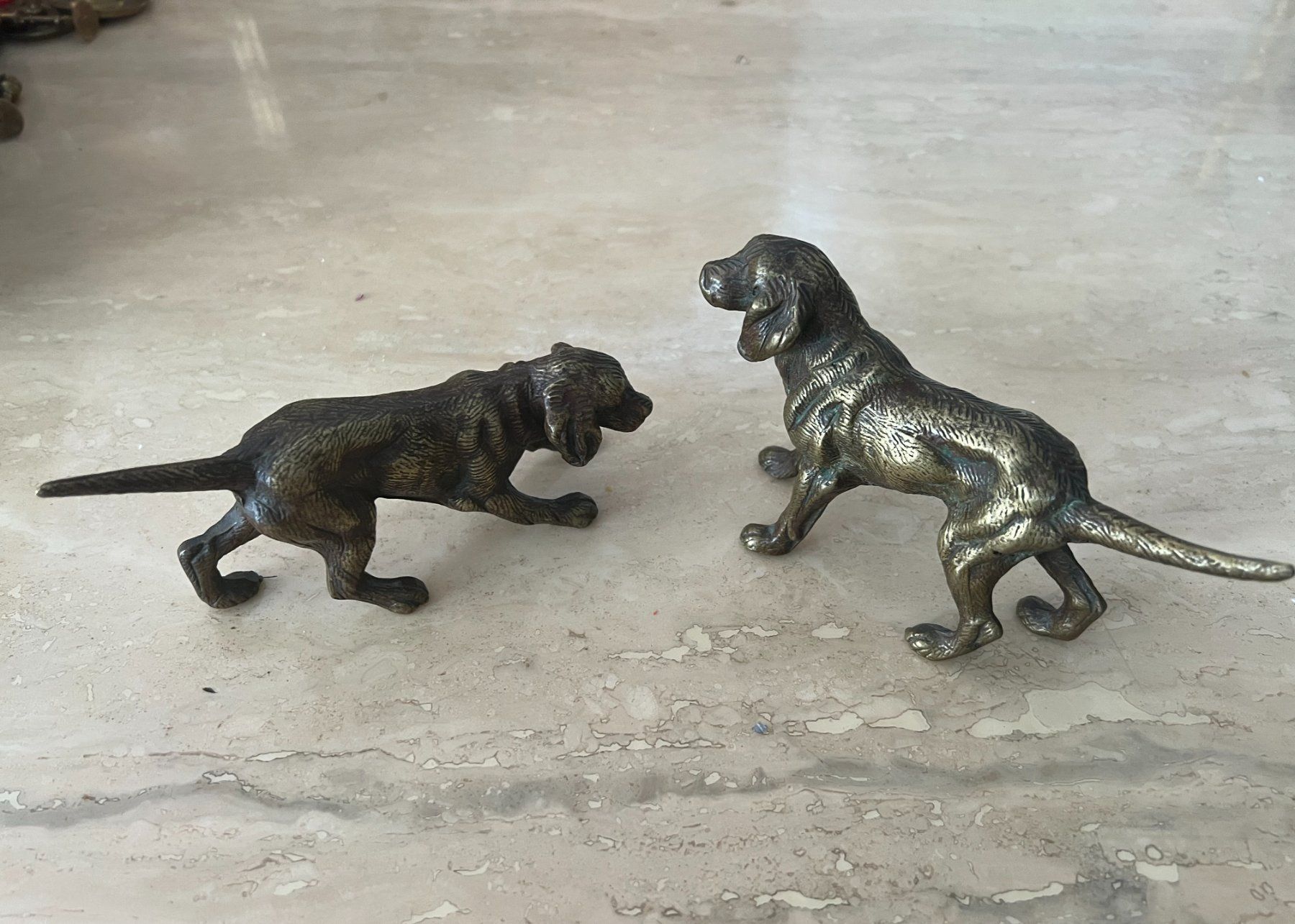Statuette: Spielende Hunde – Usato da Adliswil venduto da MeDuMe