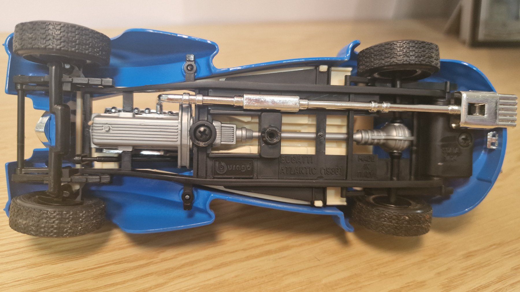 Bugatti Voitures modèles: Modellauto 1/24, Bugatti Atlantic 1936 – D'occasion à Weisslingen par and-lo73 4