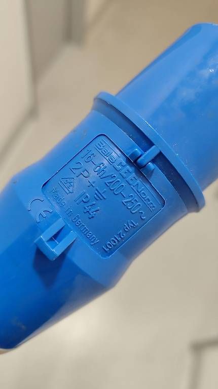 Unità & Adattatore: Starkstrom Adapter, neuwertig – Usato da Ballwil venduto da bom_ar 2