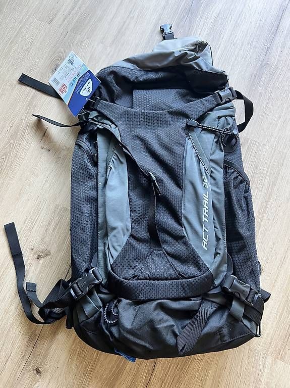 Rucksäcke: Zaino Deuter Nuovo 32Lt – Gebraucht aus Canobbio von iro_9wqn