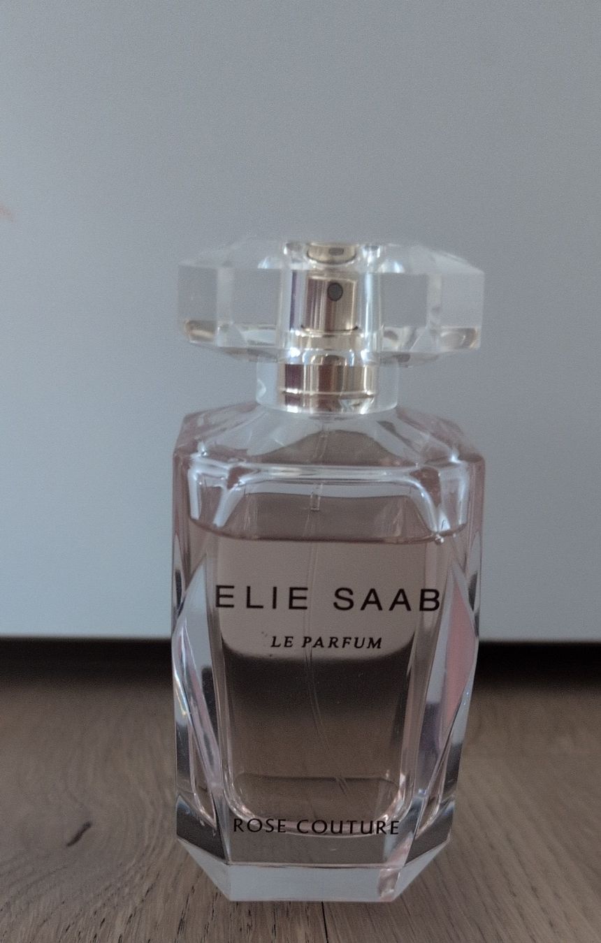 Elie Saab Profumi & Eau de Toilette: Elie Saab Rose Couture 90ml Parfum – Nuovo (secondo la descrizione) da Uster venduto da Mooreas