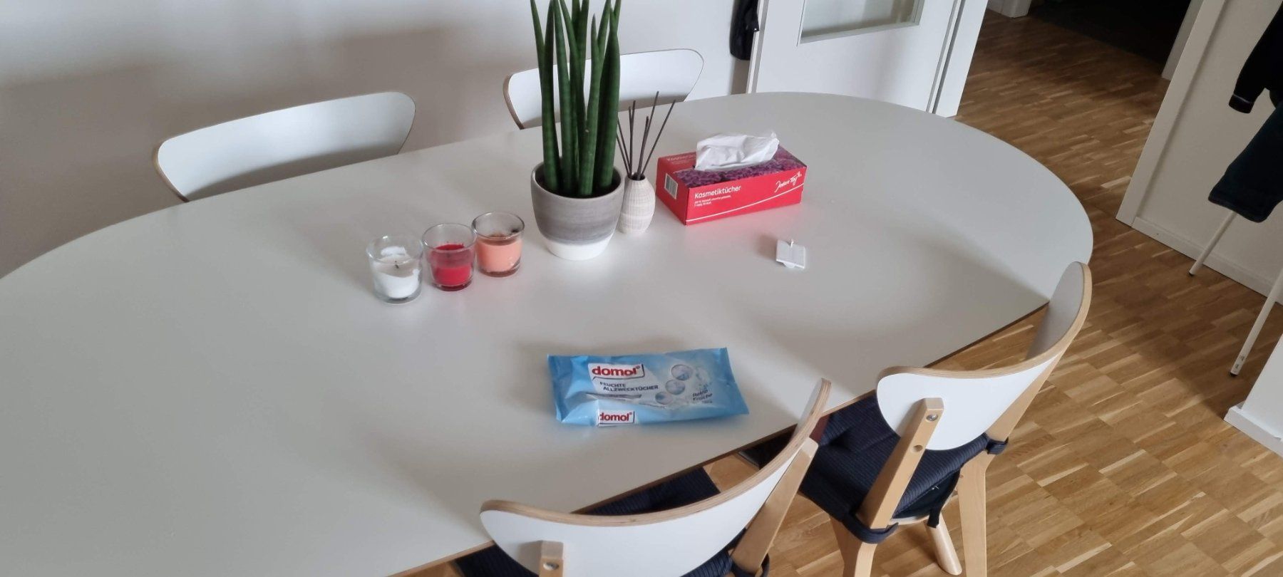 Ikea Tavoli: Ausgezeichneter Esstisch und 4 Stühle – Nuovo (secondo la descrizione) da Birsfelden venduto da you_7wbf 1