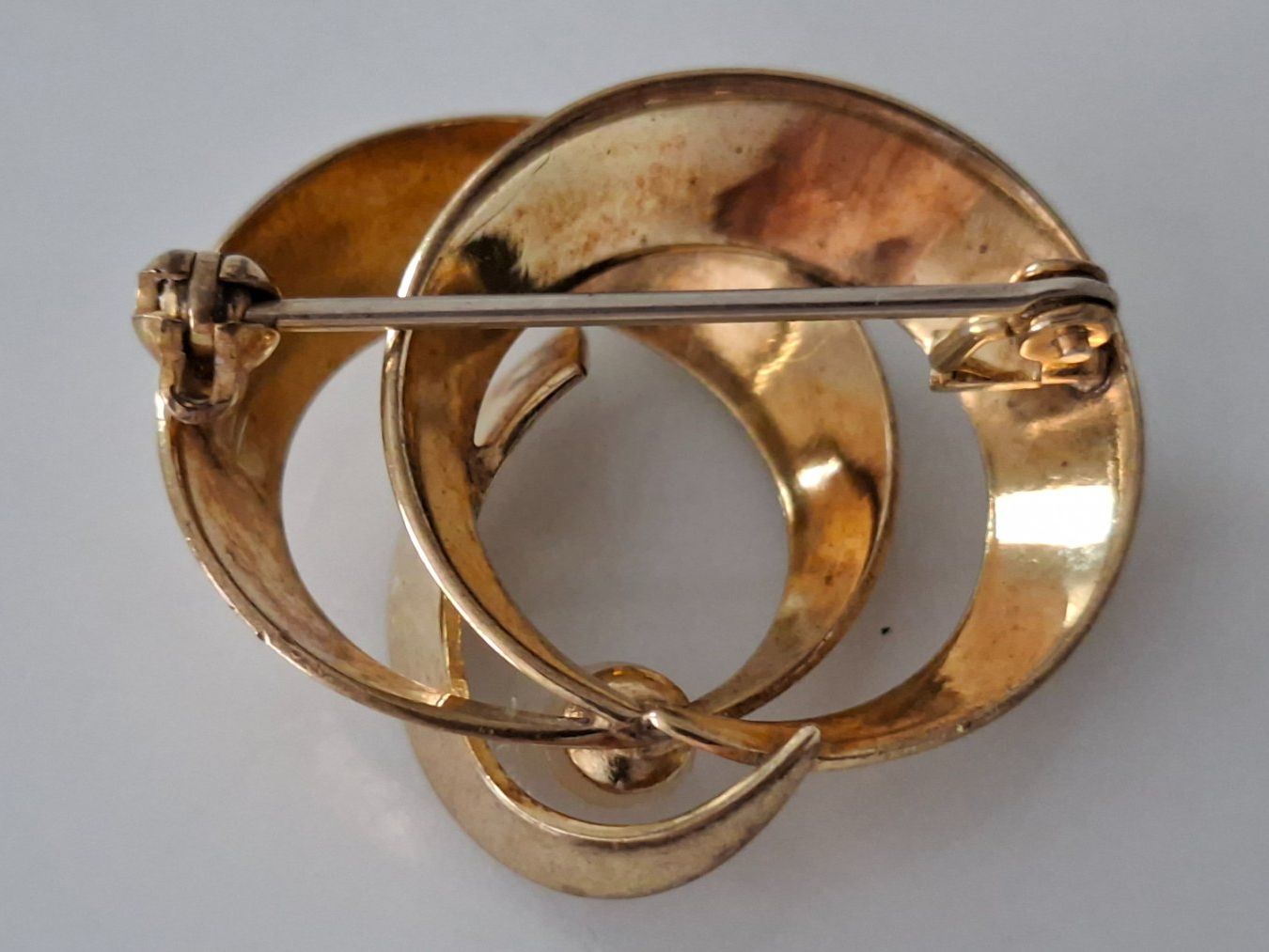 Broches & Aiguilles: Brosche mit kleiner Kunststoffperle Modeschmuck – D'occasion à Gattikon par jeansgli 1