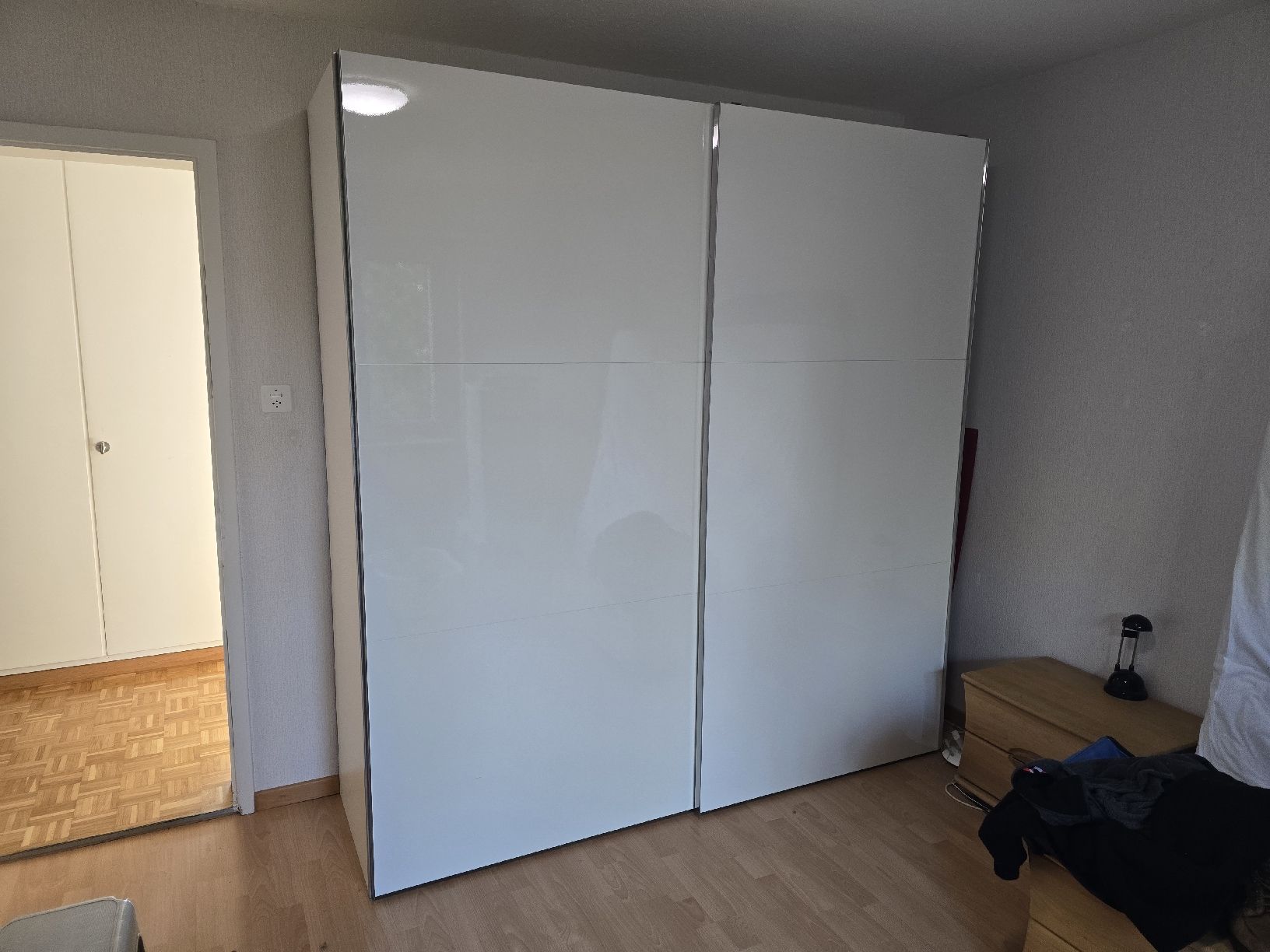 Guardaroba: Kleiderschrank weiss mit Schiebetüren – Usato da St. Gallen venduto da anomis_m 1