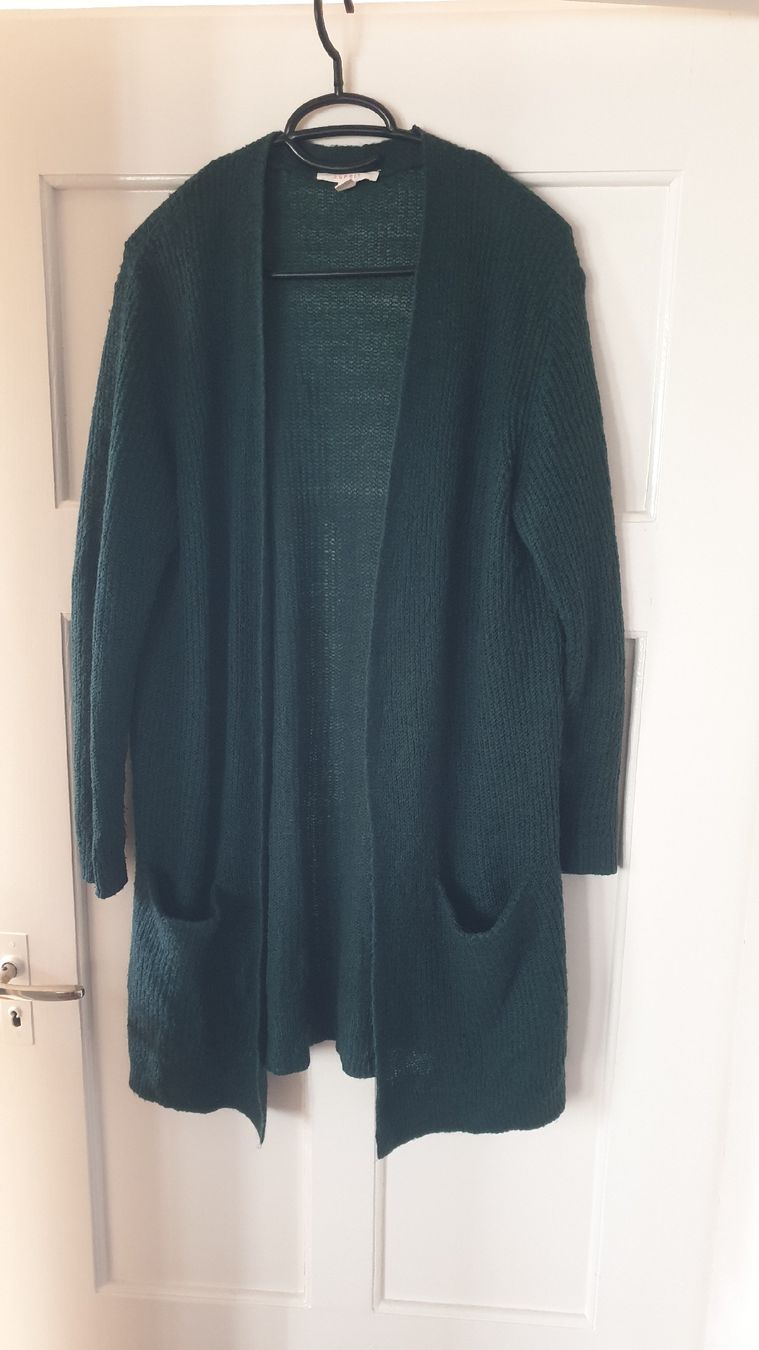 Esprit Giacche: Dunkelgrüne Stickjacke, Esprit – Usato da Gränichen venduto da mic_x2zf