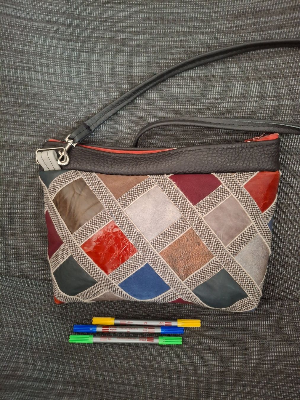 Taschen für Damen: Schicke Leder-Umhängetasche, Patchwork, bunt – Neu (gemäss Beschreibung) aus Bellikon von MellonCollieMitTwint 3
