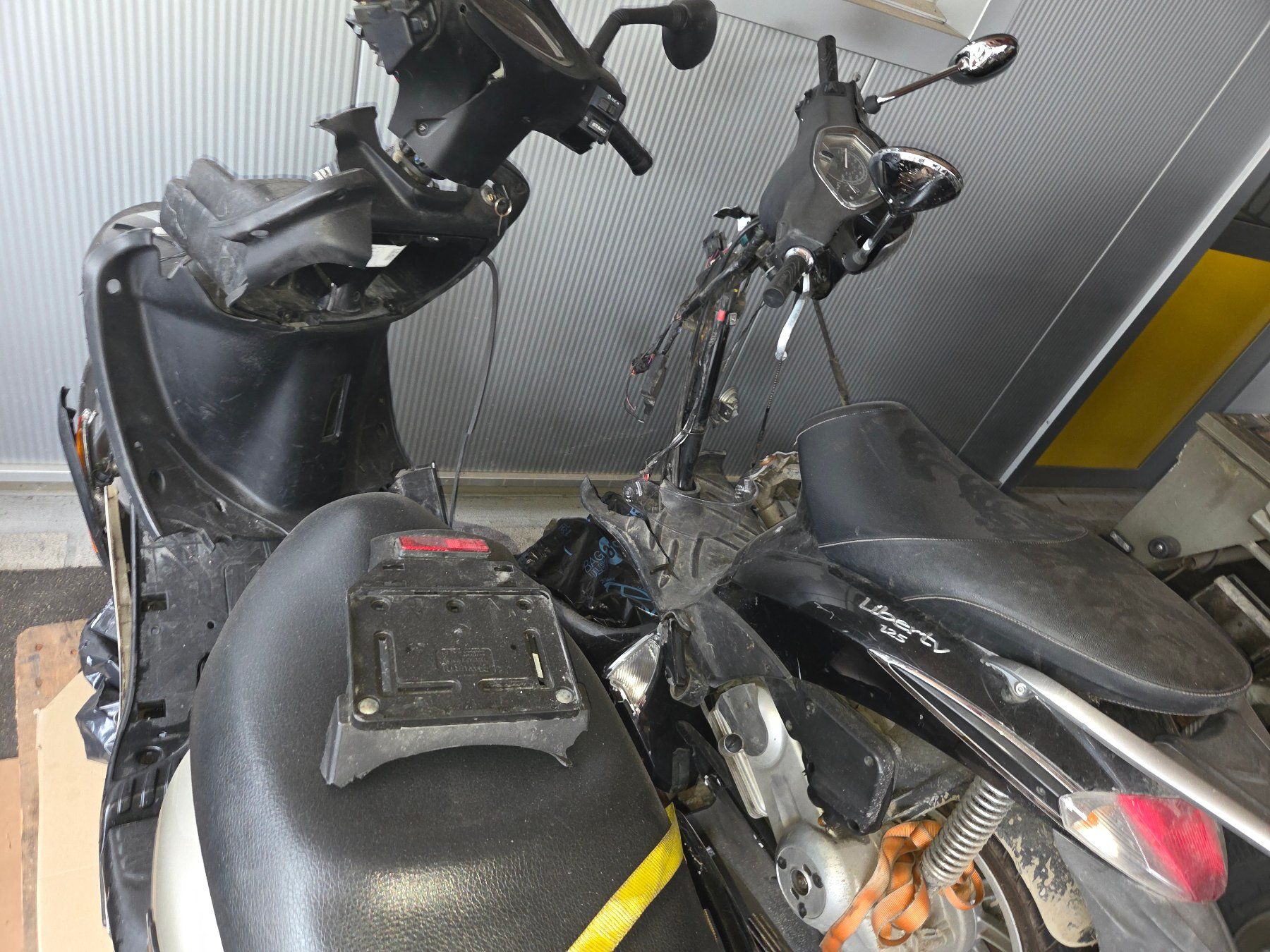 Piaggio Scooter: Unfallmotorrad Piaggio Liberty 125 – Usato da Wattwil venduto da toggi1980 4