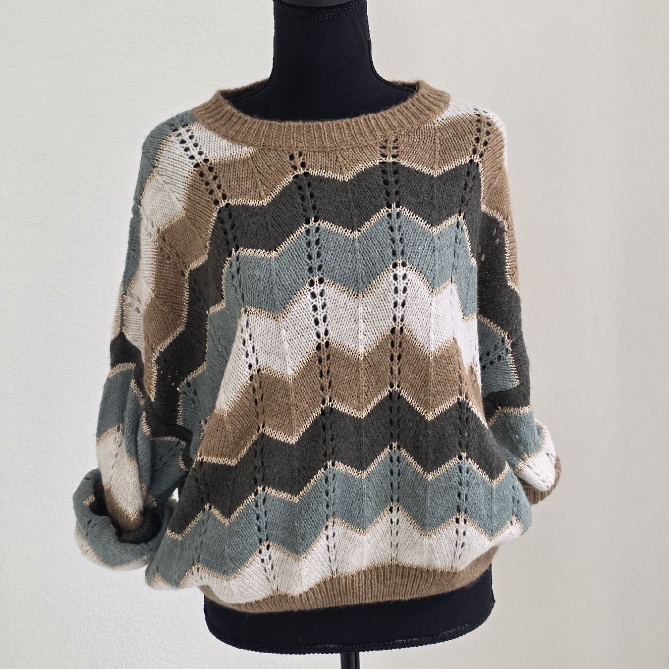 Maglioni & Felpe: Pullover im Zickzack-Design, Gr. M/L, warm & chic  – Nuovo (secondo la descrizione) da Rheinsulz venduto da Gilea