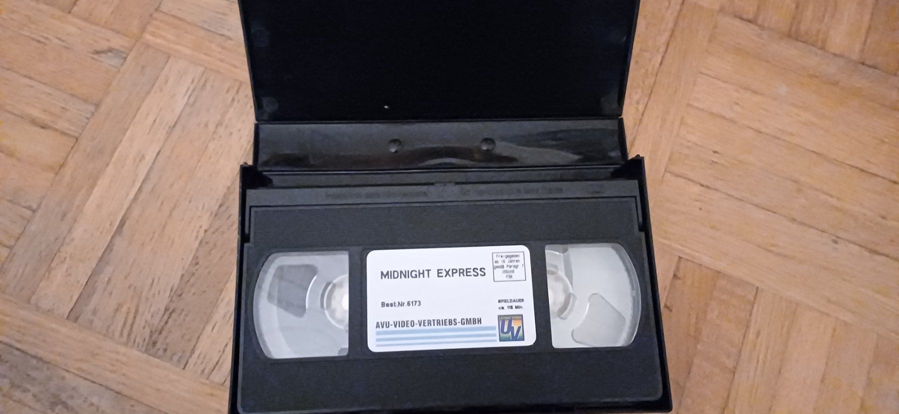 Alle VHS: VHS Midnight Express, guter Zustand – Gebraucht aus Utzenstorf von malibu06 3