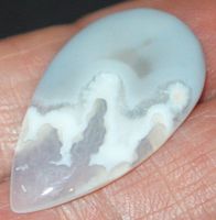 Cabochon L-7785 – Weisser Feder Achat 32x17 mm 17,25 Karat