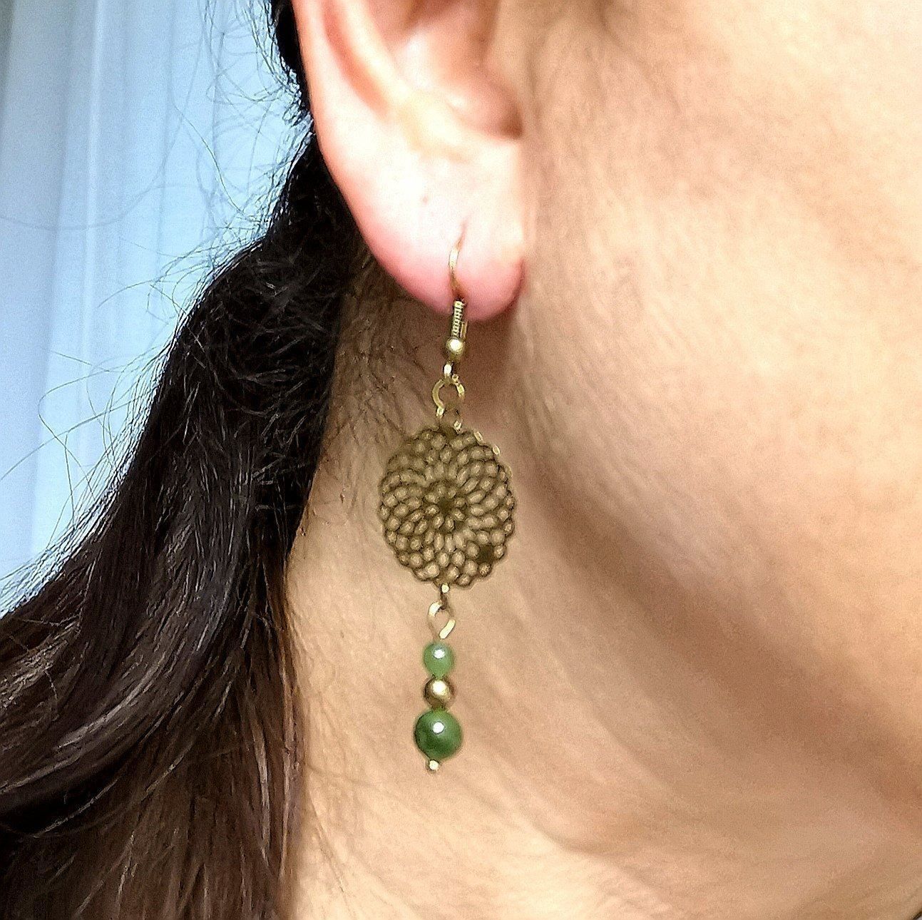 Orecchini pendenti & Orecchini a lobo: Boucles d'oreilles Laiton et Jade – Nuovo e nell'imballaggio originale da Veyrier venduto da Leilazizou 1