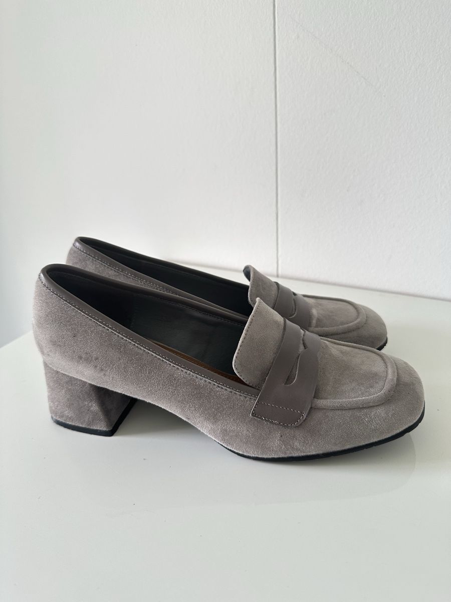 Tosca Blu Scarpe da donna: Loafer Tosca Blu Wildleder grau  39  – Usato da Walzenhausen venduto da auw_sx8w