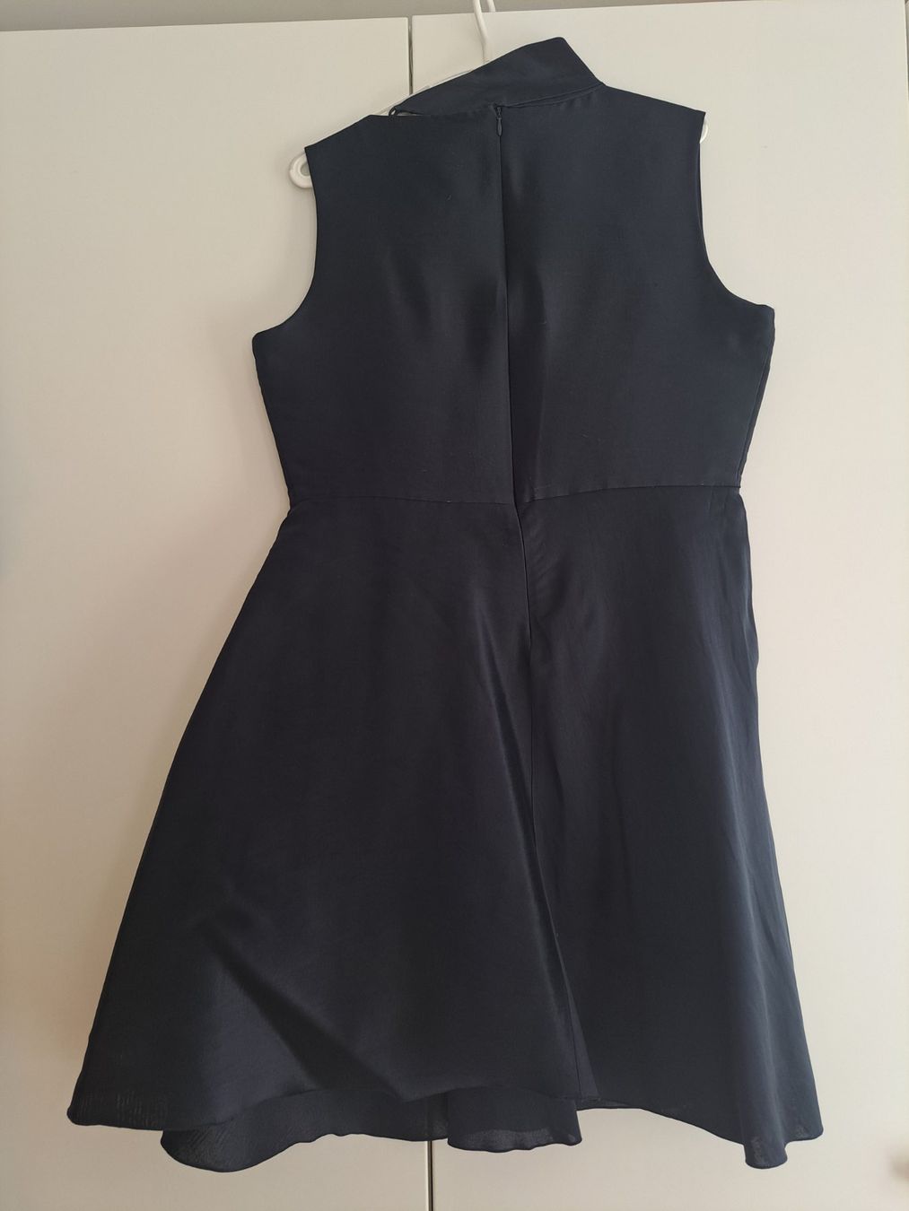 Cos Vestiti: Asymmetrisches Seidenmischkleid von Cos – Usato da Oberengstringen venduto da Kimchimon 1