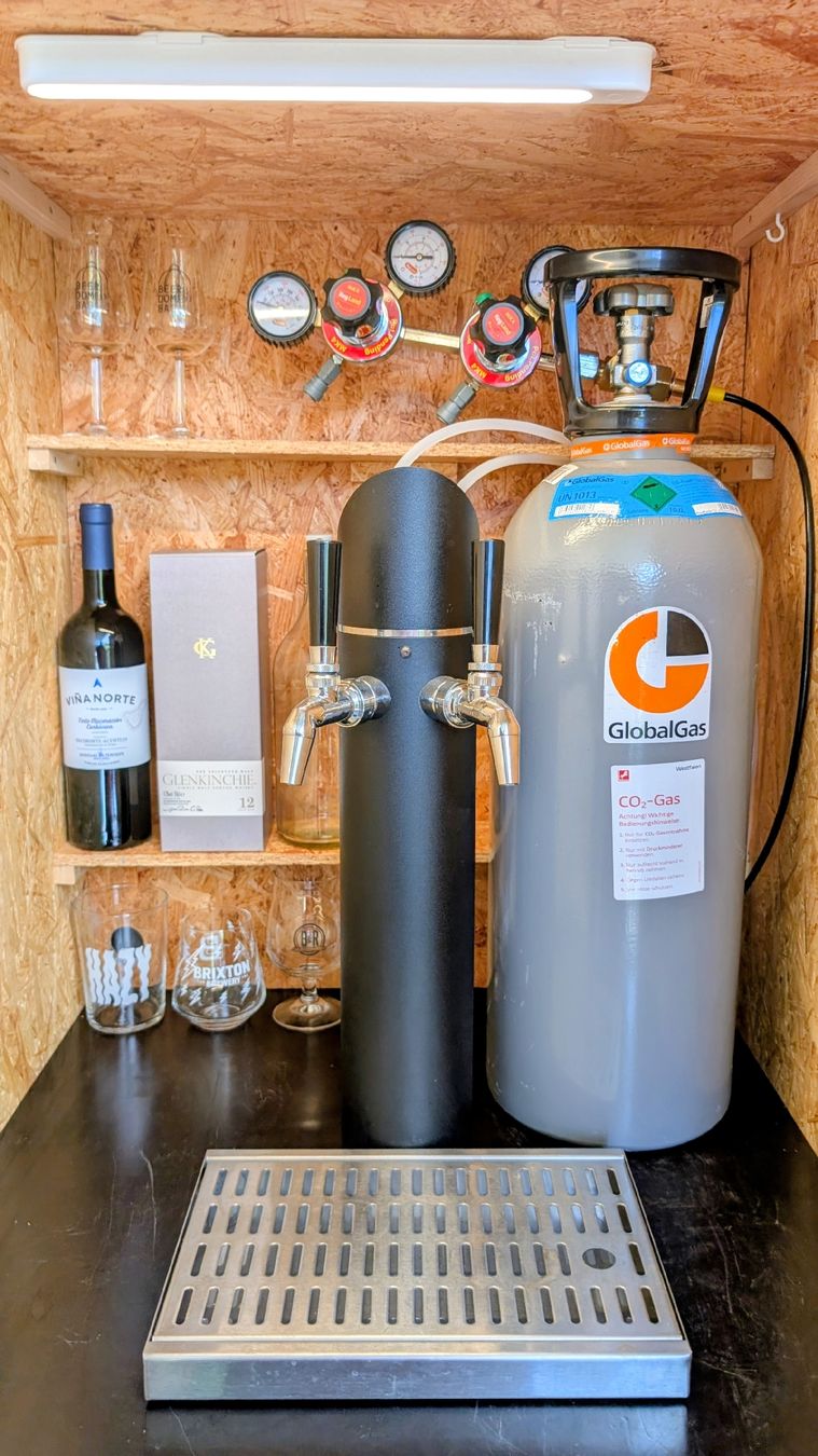 Frigoriferi: Custom build Kegerator / draft beer system – Usato da Riehen venduto da flo_j9m7