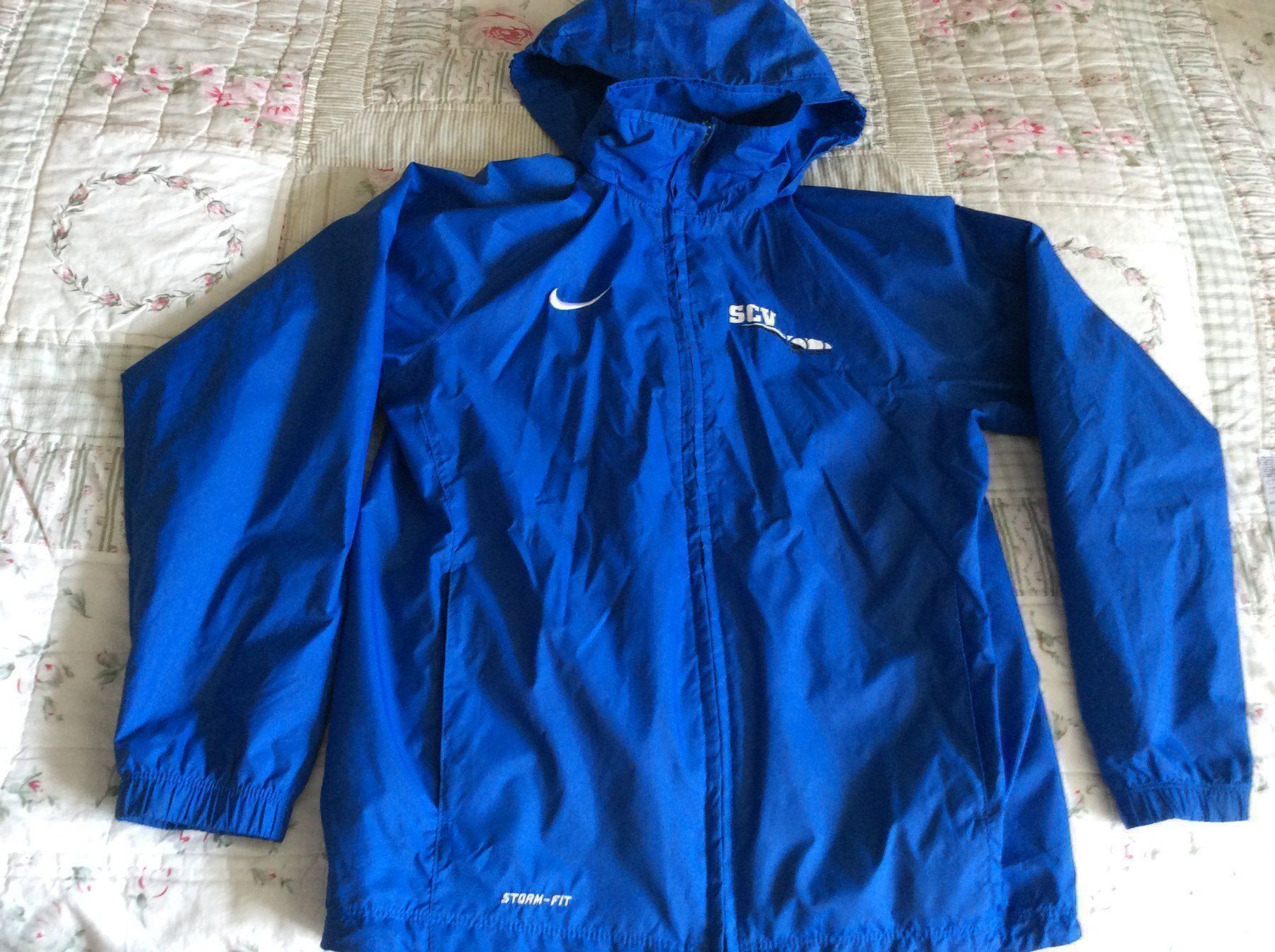 Nike Giacche & Cappotti: Regenjacke NIKE, 146cm – Usato da Winterthur venduto da Kristiinag