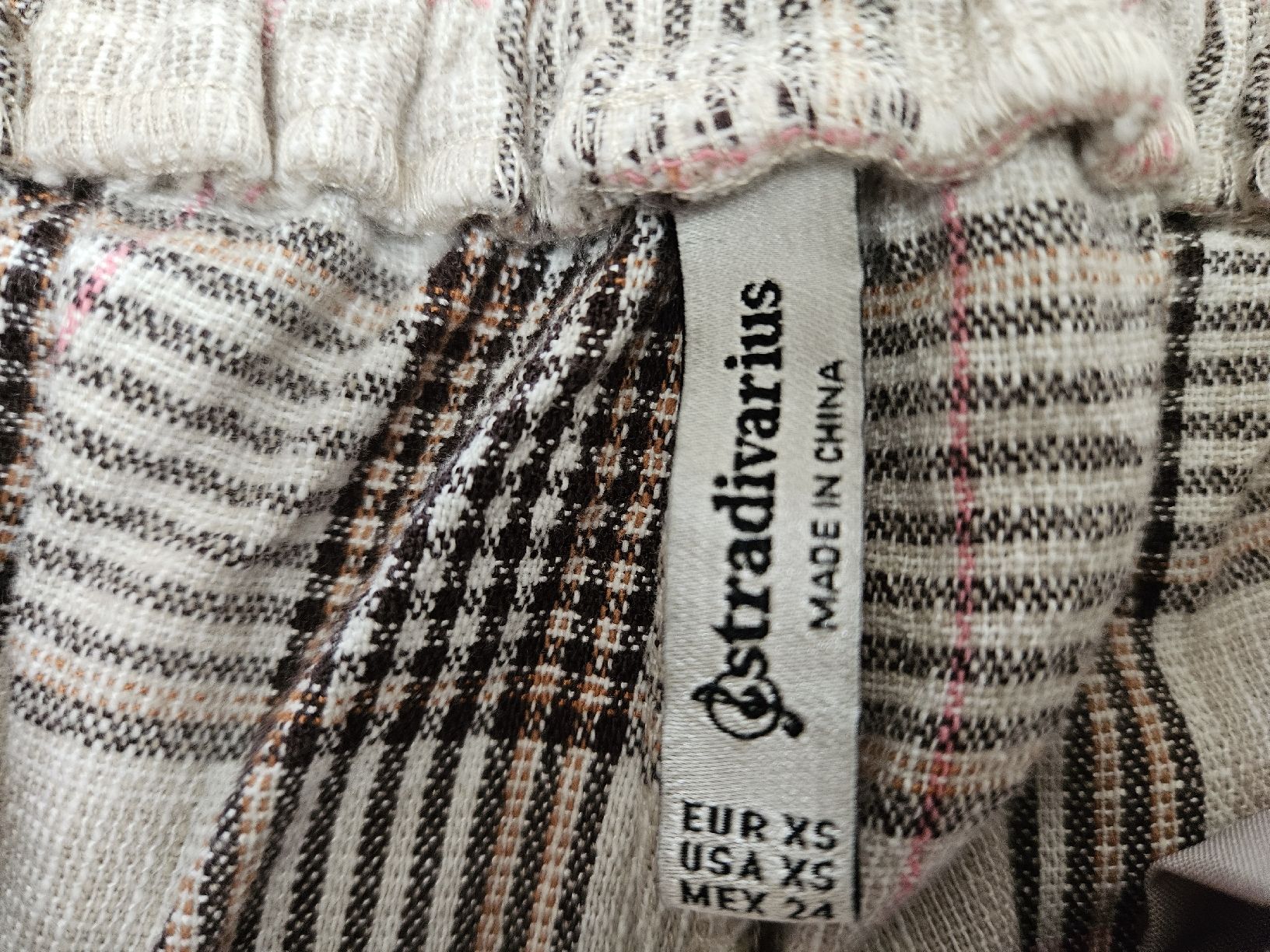 Stradivarius Kleiderpakete: lot de deux pantalons – Gebraucht aus Founex von Ana_2412 2