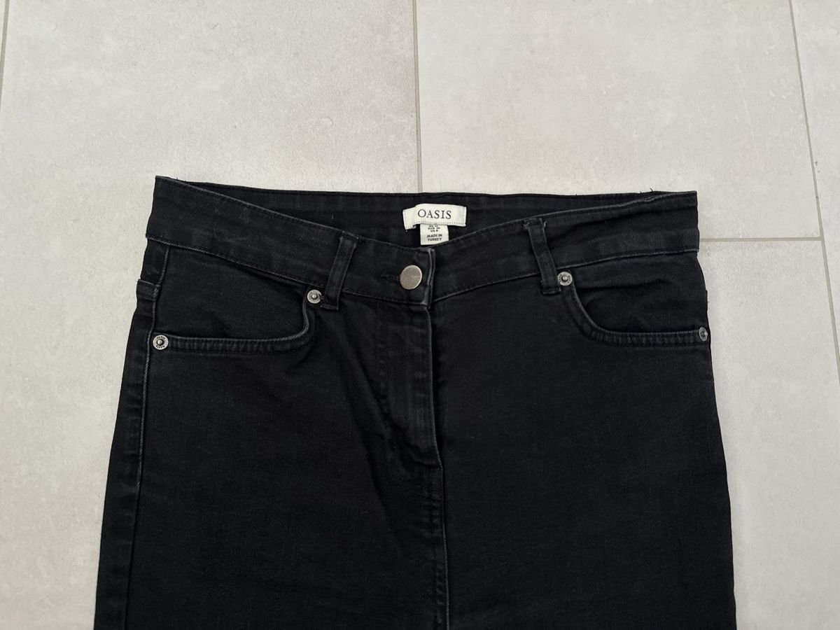 Jeans: Schwarze Damen Jeans Oasis Gr. 40 – Usato da Zug venduto da Hehe 2