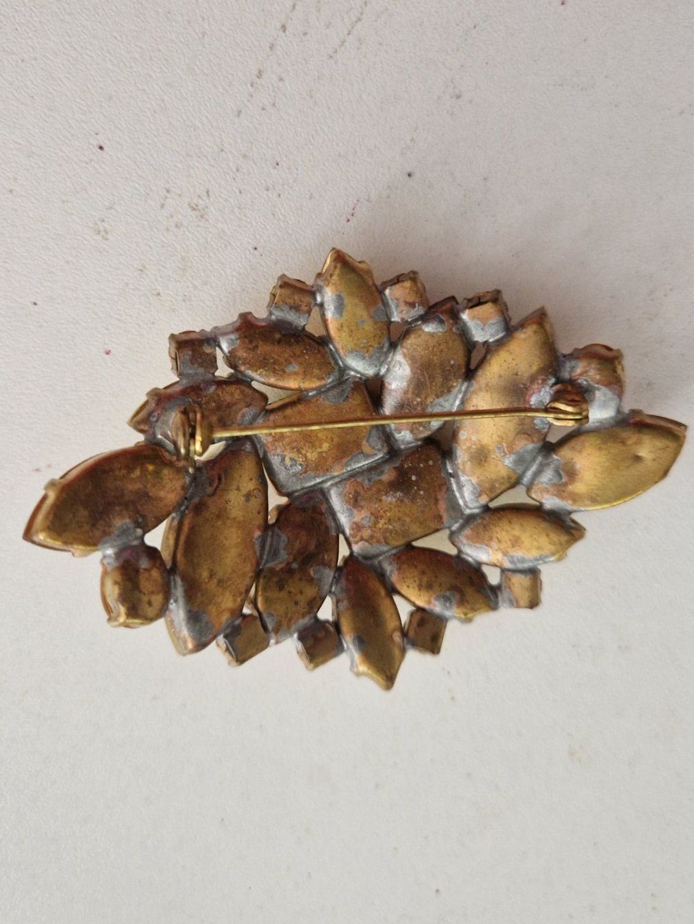 Gablonzer Broches & Aiguilles: Traumhafte Gablonzer Brosche – D'occasion à Oberwil BL par ehrenamt 1