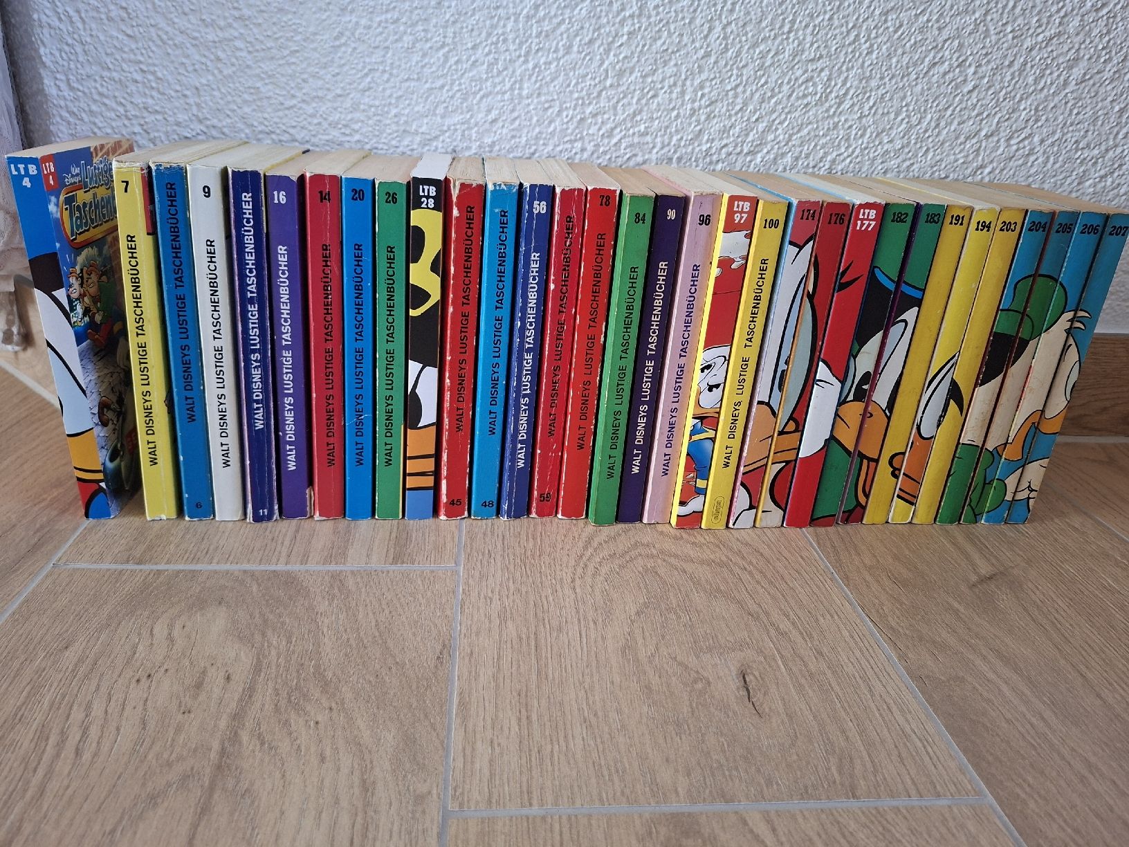 Fumetti: div. Lustige Taschenbücher – Usato da Büsserach venduto da Grenzstein