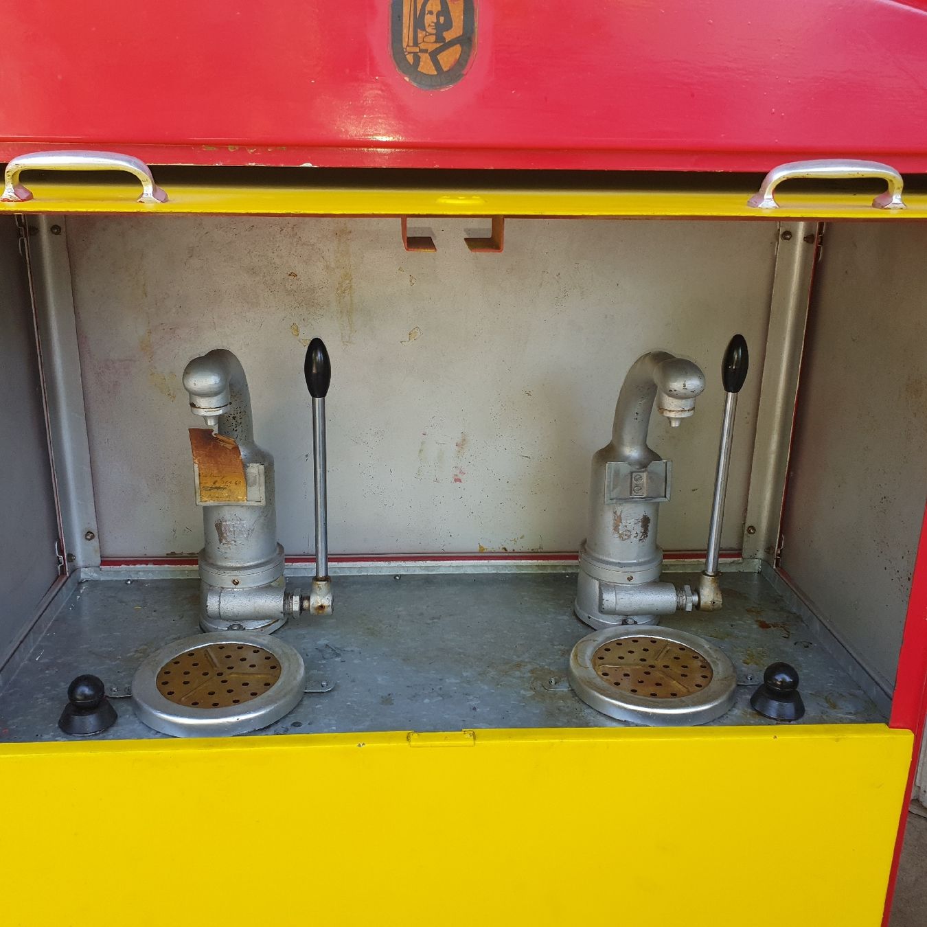 Shell Altre raccolte & rarità: Oelkabinett Shell Retro Antik – Usato da Uesslingen venduto da 1Atelier 1