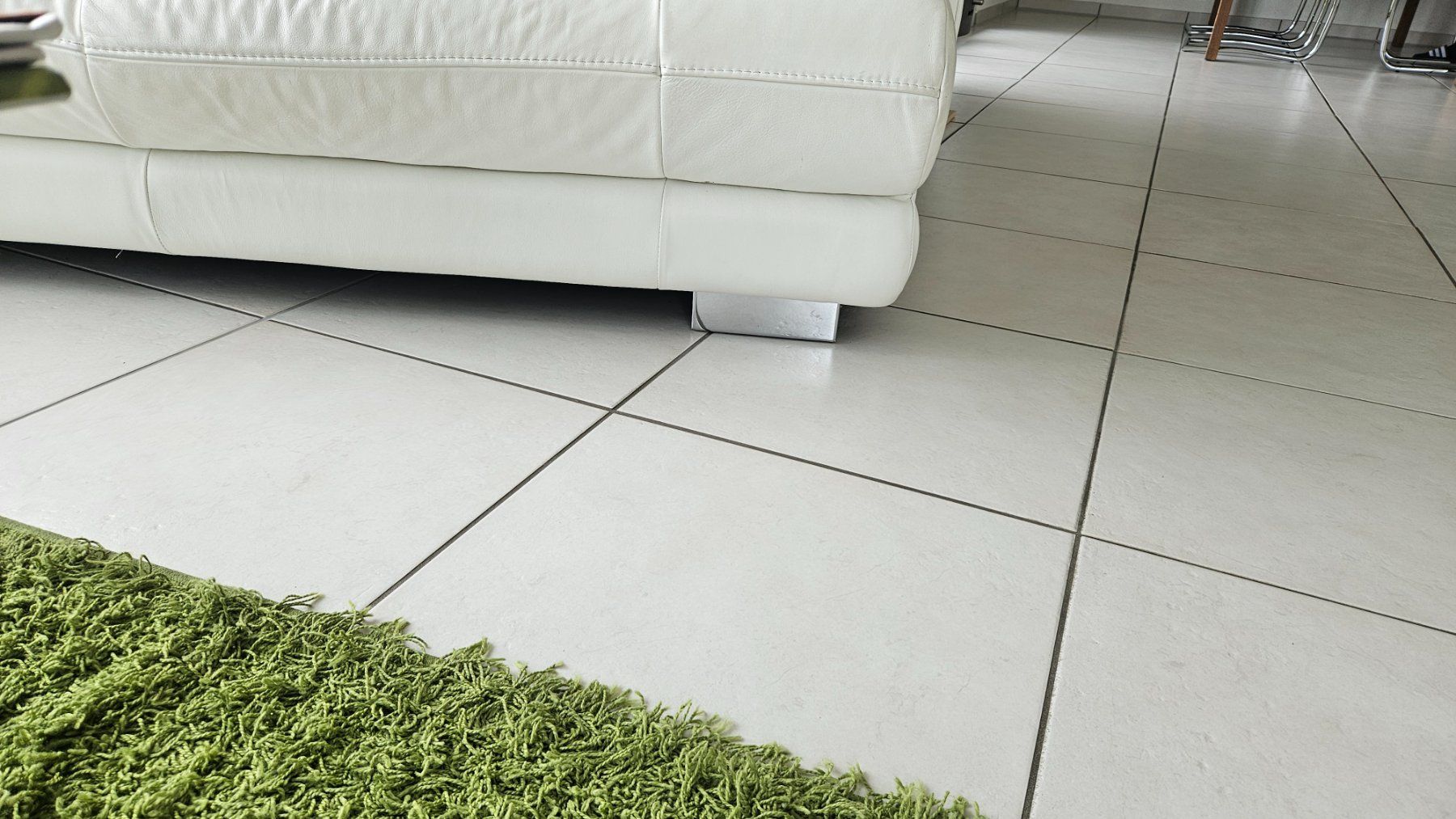 Divani: Echtleder-Sofa weiss 2-Plätze – Usato da Toffen venduto da mcurs00 4