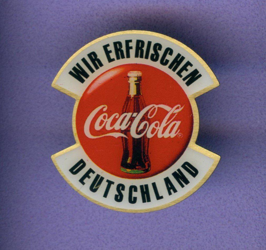 Coca-Cola Plaketten & Abzeichen: Coca Cola  WIR ERFRISCHEN – Gebraucht aus Winterthur von Sammleroase