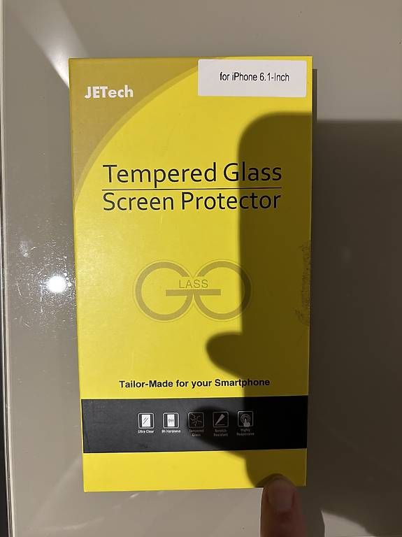 Retouches de peinture & films: 2 Stück Panzerglas for iPhone 6.1-Inch / iPhone 15 – Neuf (Voir description) à Thun par Globi55 2