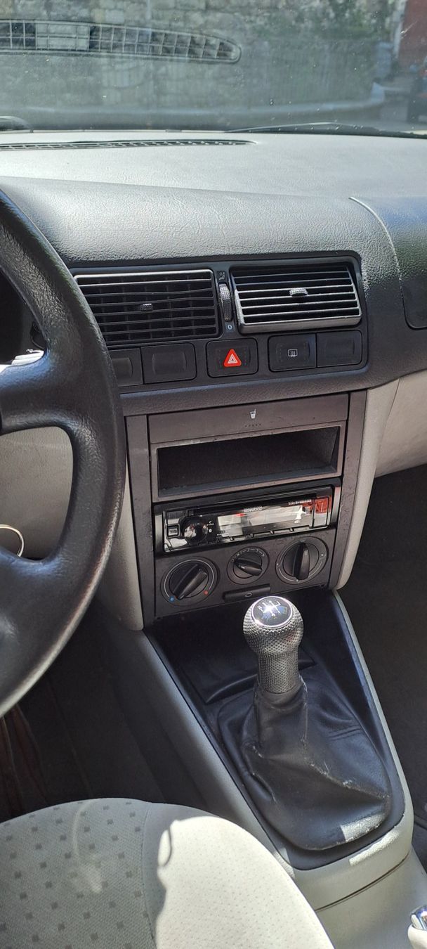VW Automobili: Golf 4 1.6 166.420km – Usato da Biel/Bienne venduto da makifoto 4
