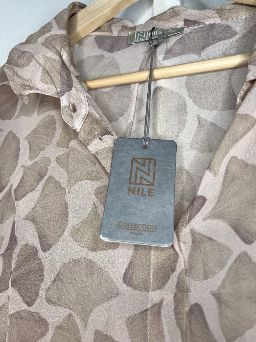 Nile Camicette: New Nile Blouse Patterned Viscose Beige Size M  – Nuovo e nell'imballaggio originale da Lausanne venduto da Danash 2