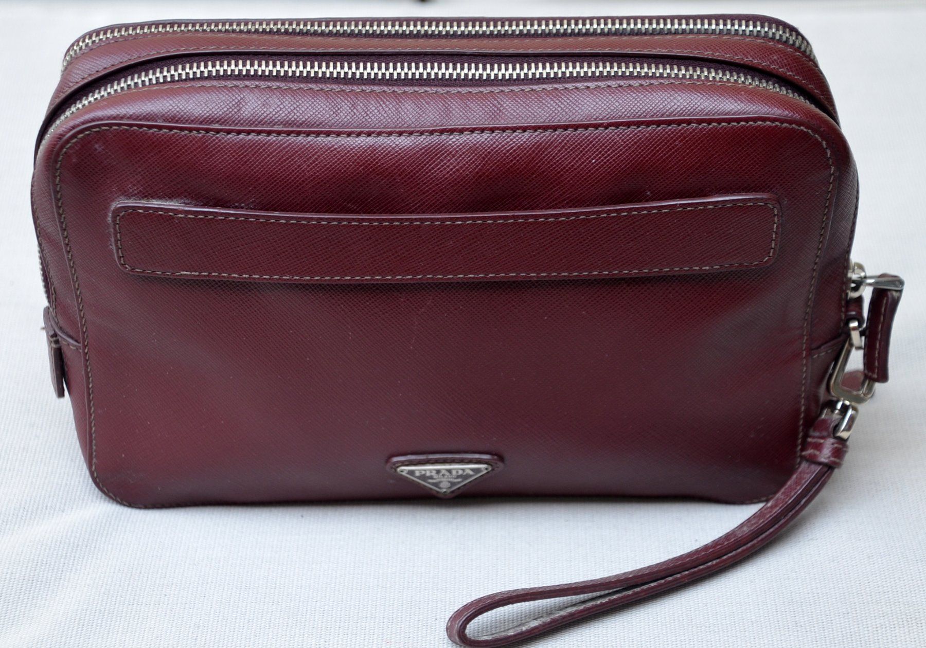 Prada Borse: Prada Clutch Minaudière Tasche / sac – Usato da Collonges venduto da Auganien