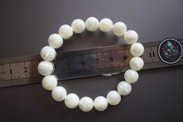 Muschelkern Weiss  ca10mm Kugel Armband   ab  1.-   Auktion