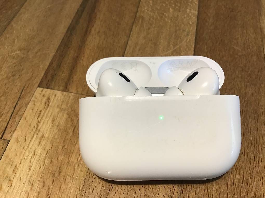 Cuffie: Appelle AirPods 2Gener. – Usato da Uzwil venduto da Steini27