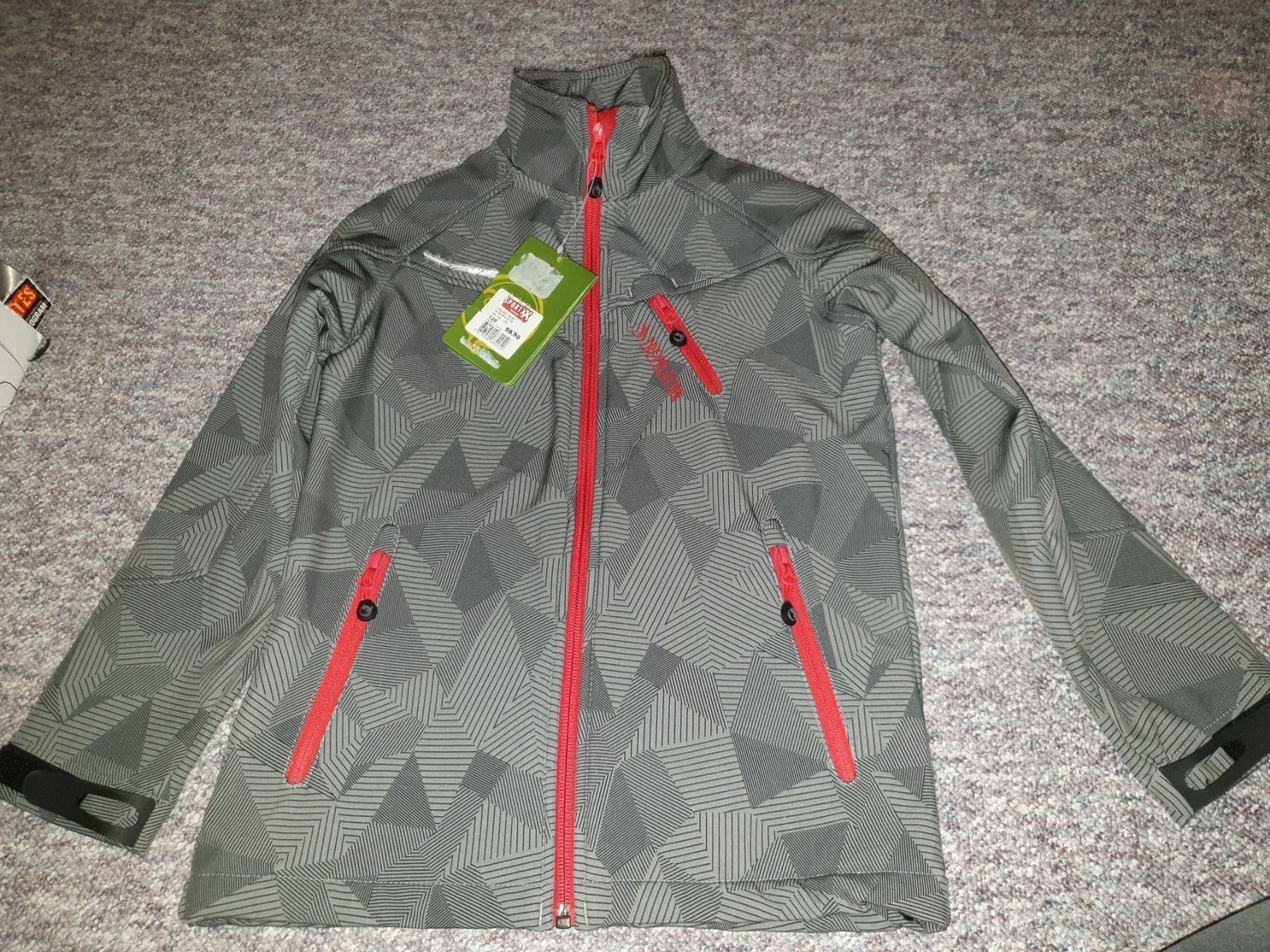 Giacche & Cappotti: Softshelljacke TREVOLUTION Gr. 128 – Nuovo e nell'imballaggio originale da Killwangen venduto da KIANA08