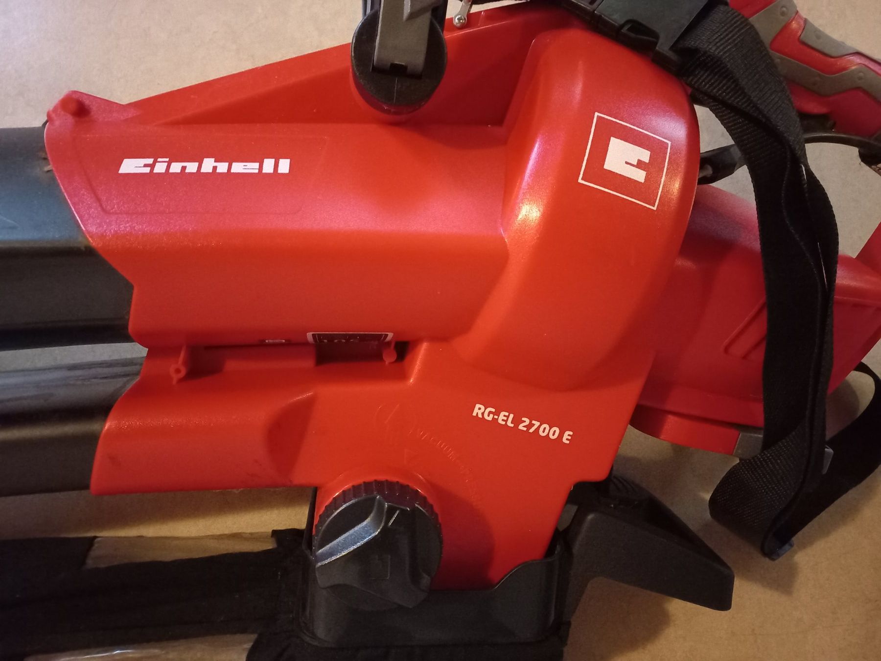 Einhell Laubbläser & Laubsauger: Laubsauger / Bläser Einhell RG-EL 2700e – Gebraucht aus Lachen SZ von kati68 1