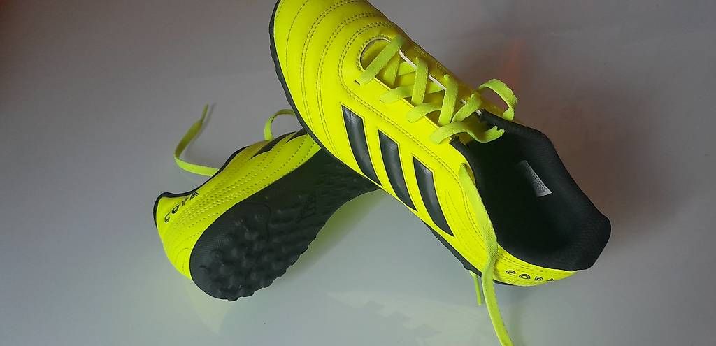 Scarpe da donna: Scarpe da calcetto  – Usato da Arzo venduto da xab_5tf5 1