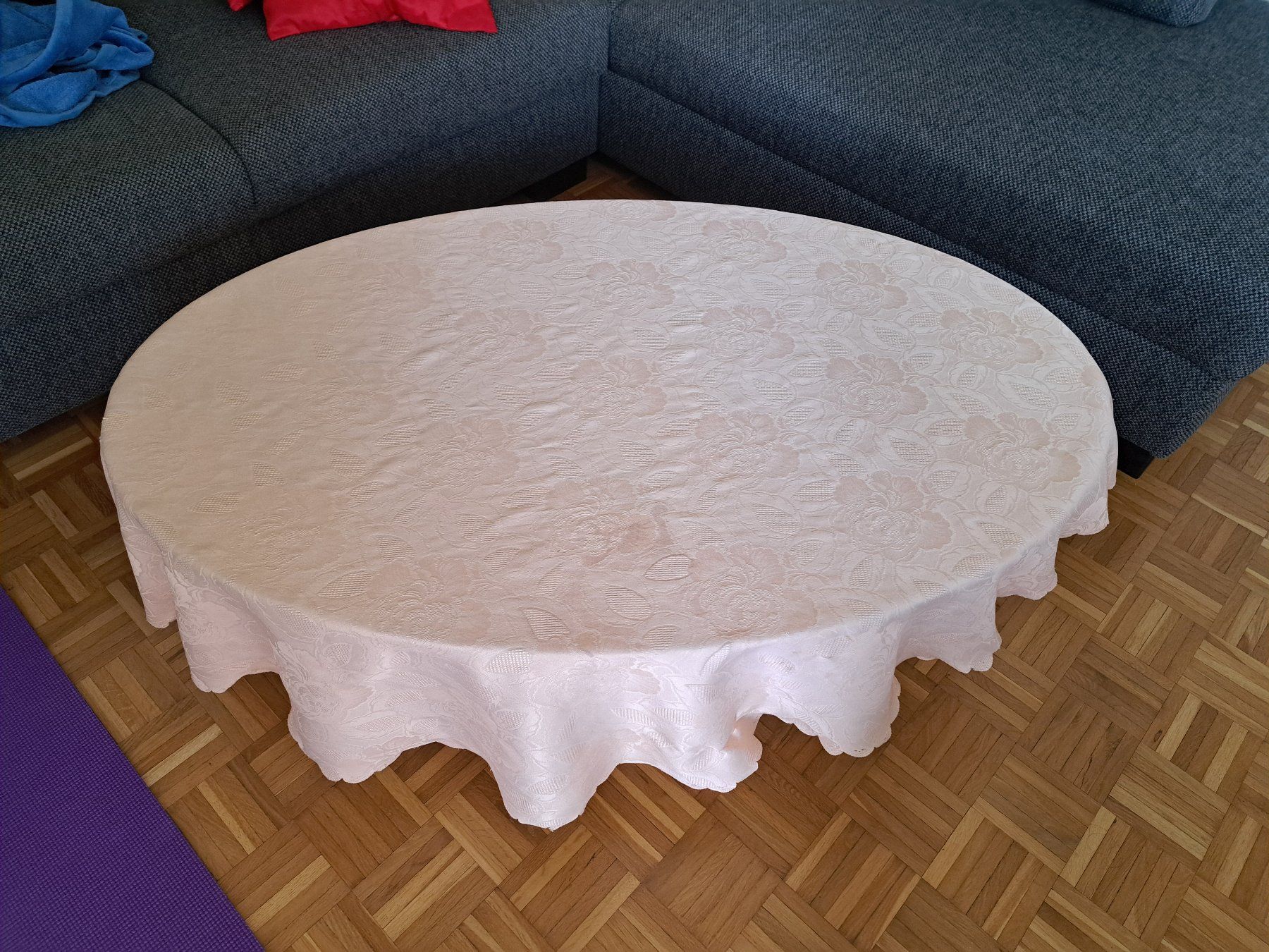 Tables: Couchtisch Glas Design Hand mit 2 Tischdecken – D'occasion à Effretikon par Skycon 4