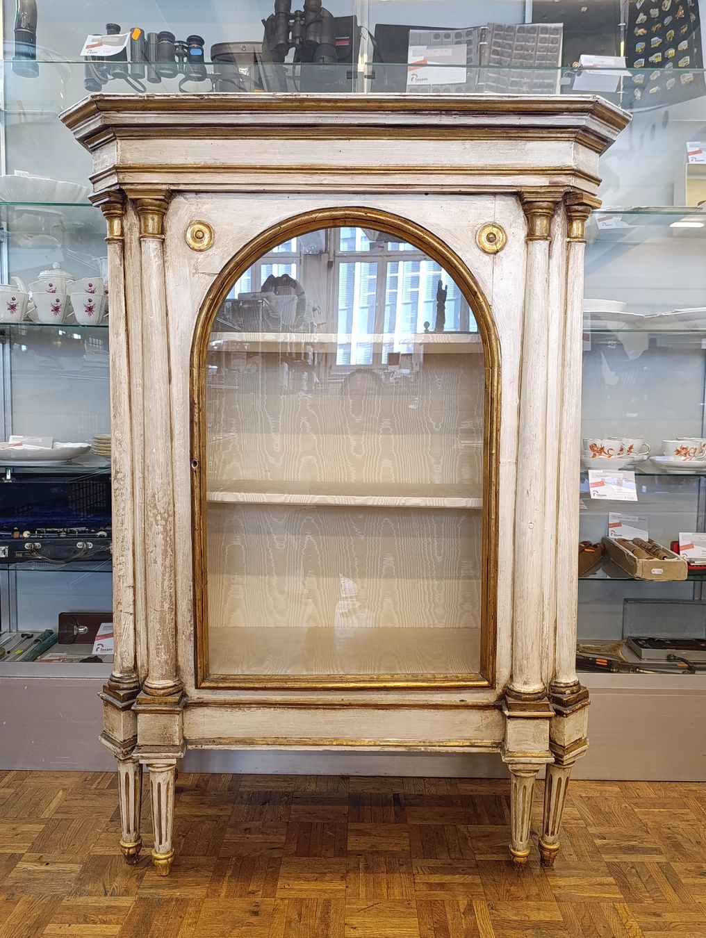 Vetrine: Antiker Vitrinenschrank - Shabby Chic – Usato da Herisau venduto da Tosam_WinWin
