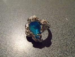 Ring Grösse 8, silberfarbig, blauer Stein, Tropfenform