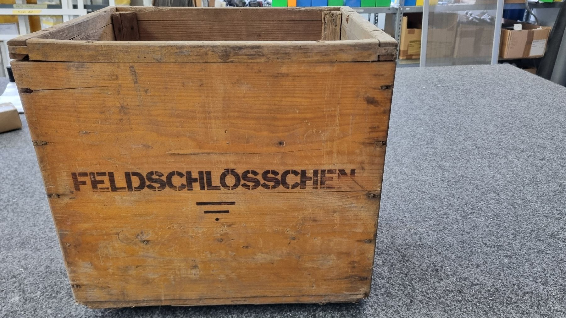 Holzartikel: Altes Feldschlösschen Gebinde – Gebraucht aus Balsthal von preis.wert 2