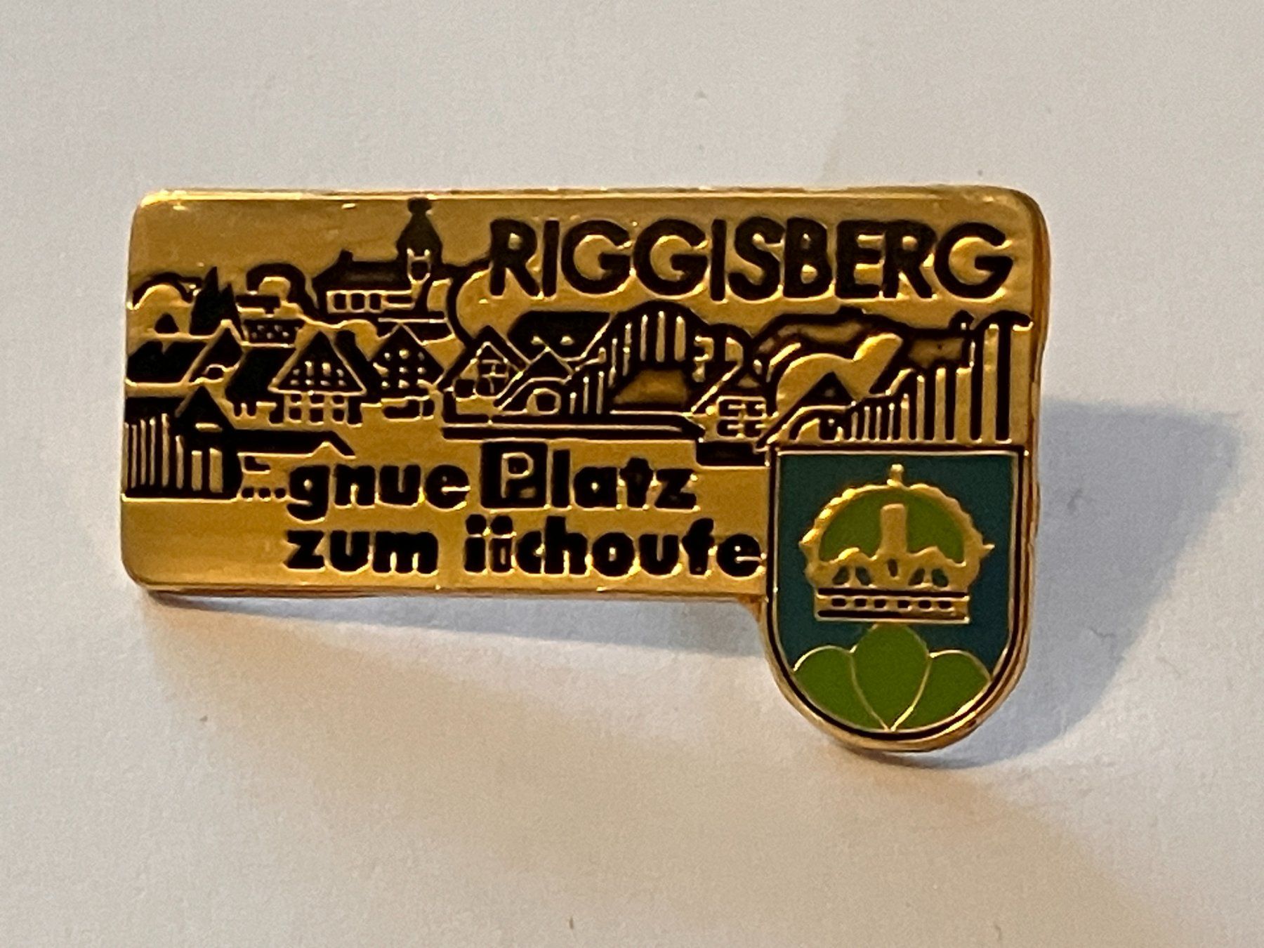 Placchette & Badge: 1 Pin Riggisberg  – Usato da Basel venduto da djwwpp