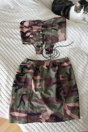 Ensemble camouflage corset + jupe – Taille M