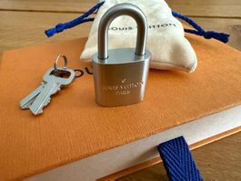 neues Louis Vuitton Schloss inkl. original Verpackung silber