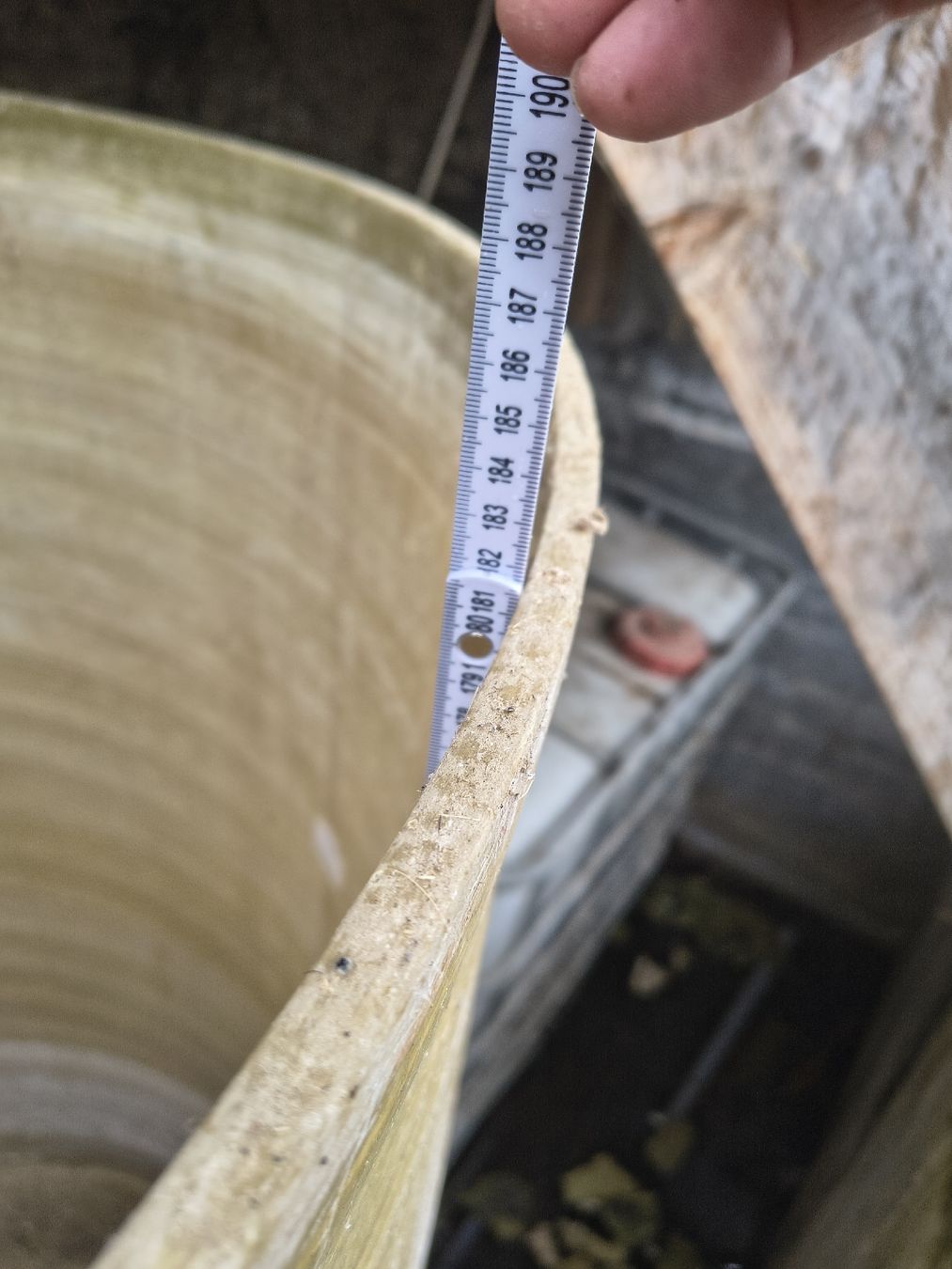 Abbeveratoi e trogoli: Fiberglas Behälter, Wassertank, Regenwasser – Usato da Schachen b. Reute venduto da The-Hedgehog 2