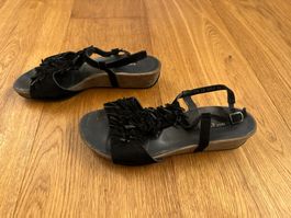 Schöne schwarze Sandale von Paul Green