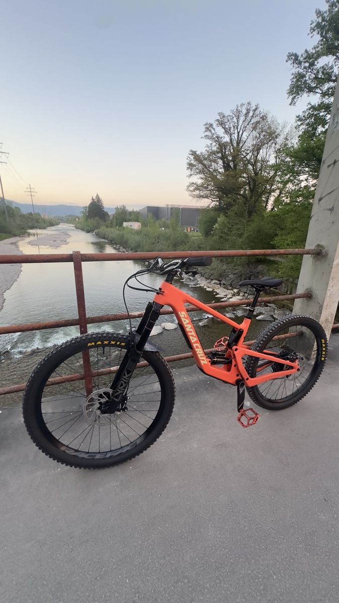 Santa Cruz Biciclette: Santa cruz Bronson – Nuovo (secondo la descrizione) da Gerlafingen venduto da bon_92dc