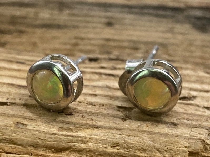 Ohrringe & -stecker: Kleine und feine Opal Ohrstecker in Sterlingsilber – Neu (gemäss Beschreibung) aus Luzern von S.Kern01 1